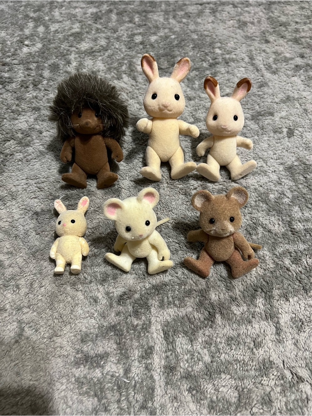 6 Sylvanian Family Calico Critters, bunnies, mouse & hedgehog.